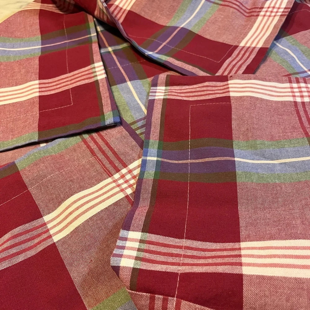 Country Curtains set of (2) pillow shams/ Firm price